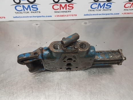 Ford 8700, 9700, Tw Series Tw15 Hydraulic Remote Valve E2nnb950ea - Valve hydraulique pour Tracteur agricole: photos 4 Ford 8700, 9700, Tw Series Tw15 Hydraulic Remote Valve E2nnb950ea - Valve hydraulique pour Tracteur agricole: photos 4