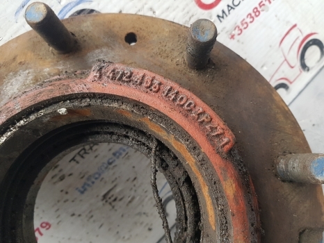Ford John Deere Front Axle Hub Bolt Plate 4472353140, L40207, 4472453140 - Moyeu pour Tracteur agricole: photos 3 Ford John Deere Front Axle Hub Bolt Plate 4472353140, L40207, 4472453140 - Moyeu pour Tracteur agricole: photos 3