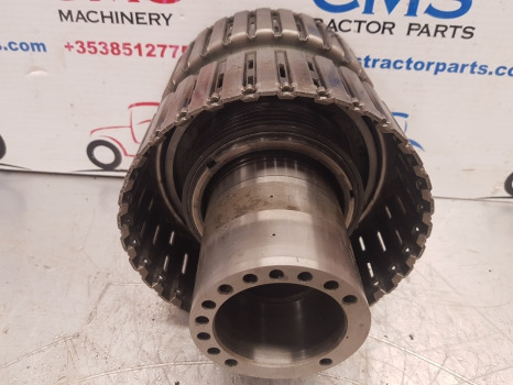 Ford New Holland 40 And Ts Series, 8240 Rear Clutch Housing, 82036853, 82016096 - Embrayage et pièces pour Machine agricole: photos 3 Ford New Holland 40 And Ts Series, 8240 Rear Clutch Housing, 82036853, 82016096 - Embrayage et pièces pour Machine agricole: photos 3