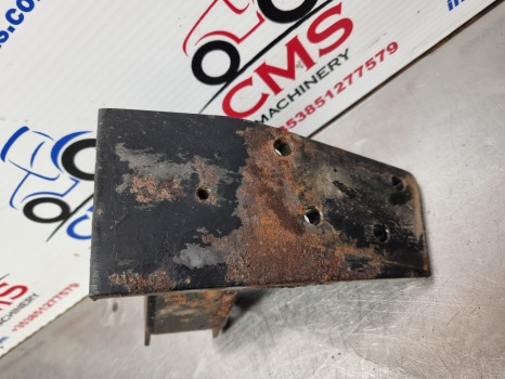 Ford New Holland 40, Ts Series Ts110, 8340 Foot Step Rhs Bracket 82007892 - Marchepied: photos 3 Ford New Holland 40, Ts Series Ts110, 8340 Foot Step Rhs Bracket 82007892 - Marchepied: photos 3