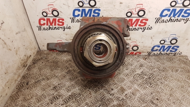 Ford New Holland Fiat 8160 Front Steering Knuckle Spindle Lhs 5171554, 5171533 - Fusée d'essieu pour Tracteur agricole: photos 1 Ford New Holland Fiat 8160 Front Steering Knuckle Spindle Lhs 5171554, 5171533 - Fusée d'essieu pour Tracteur agricole: photos 1