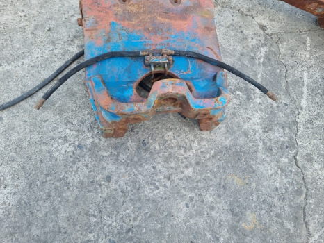 Ford New Holland Tw20, Tw10, Tw30 Front Axle Support D4nn3a042c - Essieu avant: photos 4 Ford New Holland Tw20, Tw10, Tw30 Front Axle Support D4nn3a042c - Essieu avant: photos 4