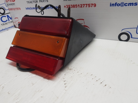 Ford Series 40, 8240,6640,7740, Tail Light, Stop And Turn Signal F0nn13n465ca - Lumière/ Éclairage: photos 3 Ford Series 40, 8240,6640,7740, Tail Light, Stop And Turn Signal F0nn13n465ca - Lumière/ Éclairage: photos 3
