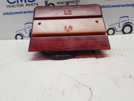Ford Series 40, 8240,6640,7740, Tail Light, Stop And Turn Signal F0nn13n465ca - Lumière/ Éclairage: photos 4 Ford Series 40, 8240,6640,7740, Tail Light, Stop And Turn Signal F0nn13n465ca - Lumière/ Éclairage: photos 4