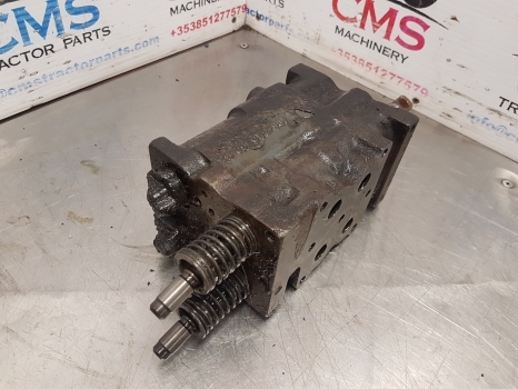 Ford Ts115, 10, Tw Tw15 Hydraulic Spool Valve Body Double E9nnb950bb , 81864873 - Valve hydraulique pour Tracteur agricole: photos 5 Ford Ts115, 10, Tw Tw15 Hydraulic Spool Valve Body Double E9nnb950bb , 81864873 - Valve hydraulique pour Tracteur agricole: photos 5