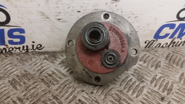 Ford Tw, 30 Series Tw15,tw20 Transmission Retainer D8nn7a284aa, D8nn7050aa - Boîte de vitesse: photos 2 Ford Tw, 30 Series Tw15,tw20 Transmission Retainer D8nn7a284aa, D8nn7050aa - Boîte de vitesse: photos 2