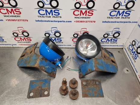 Ford Tw5, Tw15, 7910, 8210 Front Lights Kit Assy 83956218, E1nn13n102aa21b - Lumière/ Éclairage: photos 1 Ford Tw5, Tw15, 7910, 8210 Front Lights Kit Assy 83956218, E1nn13n102aa21b - Lumière/ Éclairage: photos 1
