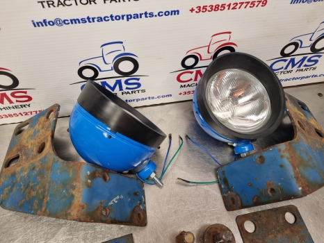 Ford Tw5, Tw15, 7910, 8210 Front Lights Kit Assy 83956218, E1nn13n102aa21b - Lumière/ Éclairage: photos 5 Ford Tw5, Tw15, 7910, 8210 Front Lights Kit Assy 83956218, E1nn13n102aa21b - Lumière/ Éclairage: photos 5