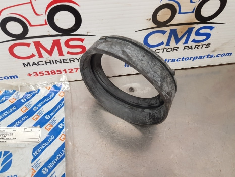Ford Tw5, Tw15, Tw25, 7910, 8210 Front Lights Cover Rubber 83909458 - Lumière/ Éclairage: photos 3 Ford Tw5, Tw15, Tw25, 7910, 8210 Front Lights Cover Rubber 83909458 - Lumière/ Éclairage: photos 3