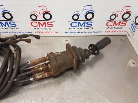 Hyundai Robex 130lc-3, R130lc3, R130w3 Remote Control Lever Assy Lhs 31er-20050 - Hydraulique pour Engins de chantier: photos 2 Hyundai Robex 130lc-3, R130lc3, R130w3 Remote Control Lever Assy Lhs 31er-20050 - Hydraulique pour Engins de chantier: photos 2