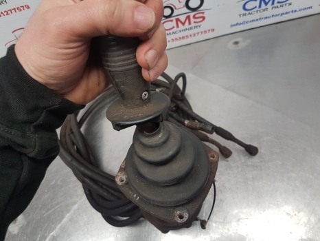 Hyundai Robex 130lc-3, R130lc3, R130w3 Remote Control Lever Assy Lhs 31er-20050 - Hydraulique pour Engins de chantier: photos 4 Hyundai Robex 130lc-3, R130lc3, R130w3 Remote Control Lever Assy Lhs 31er-20050 - Hydraulique pour Engins de chantier: photos 4