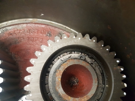 John Deere 2650 Front Axle Hub Hat Assy L60111, L60110, 4472463005, 4472363006 - Moyeu pour Tracteur agricole: photos 3 John Deere 2650 Front Axle Hub Hat Assy L60111, L60110, 4472463005, 4472363006 - Moyeu pour Tracteur agricole: photos 3