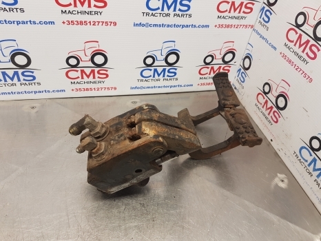 John Deere 2955, 2350, 2550, 2750, 2755 Brake Pump Actuator R67457 - Pièces de frein pour Tracteur agricole: photos 5 John Deere 2955, 2350, 2550, 2750, 2755 Brake Pump Actuator R67457 - Pièces de frein pour Tracteur agricole: photos 5
