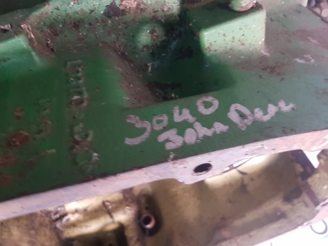John Deere 3040, 2040, 2140, 1840, 1640 Clutch Housing L33179, Al28740, L39493 - Embrayage et pièces pour Tracteur agricole: photos 4 John Deere 3040, 2040, 2140, 1840, 1640 Clutch Housing L33179, Al28740, L39493 - Embrayage et pièces pour Tracteur agricole: photos 4