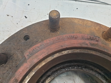 John Deere 3040 Zf Apl345/350 Front Axle Hub Bolt Plate 4472353140, L40207 - Moyeu pour Tracteur agricole: photos 3 John Deere 3040 Zf Apl345/350 Front Axle Hub Bolt Plate 4472353140, L40207 - Moyeu pour Tracteur agricole: photos 3