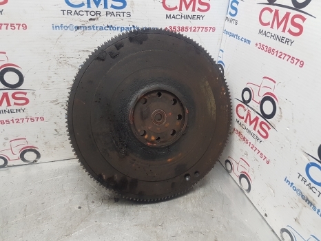 John Deere 3130, 3030, 1830, 2030, 2130 Flywheel At26482, Ar92508 - Volant moteur pour Tracteur agricole: photos 2 John Deere 3130, 3030, 1830, 2030, 2130 Flywheel At26482, Ar92508 - Volant moteur pour Tracteur agricole: photos 2