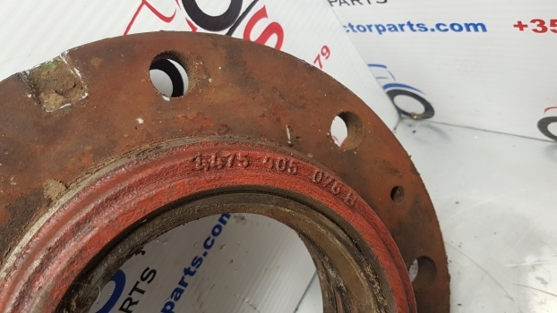 John Deere 6000 Series 6300, 6400, 6320, 6420 Front Axle Hub Bolt Plate L100238 - Moyeu pour Tracteur agricole: photos 2 John Deere 6000 Series 6300, 6400, 6320, 6420 Front Axle Hub Bolt Plate L100238 - Moyeu pour Tracteur agricole: photos 2
