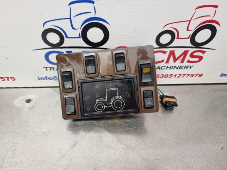 John Deere 6010, 6020, 7020 Series Light Control Panel Al114038, L113569 - Lumière/ Éclairage: photos 2 John Deere 6010, 6020, 7020 Series Light Control Panel Al114038, L113569 - Lumière/ Éclairage: photos 2