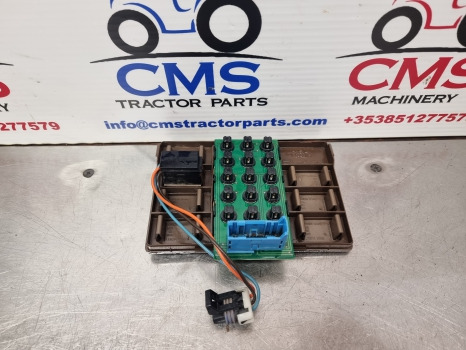 John Deere 6010, 6020, 7020 Series Light Control Panel Al114039, L113568 - Lumière/ Éclairage: photos 2 John Deere 6010, 6020, 7020 Series Light Control Panel Al114039, L113568 - Lumière/ Éclairage: photos 2