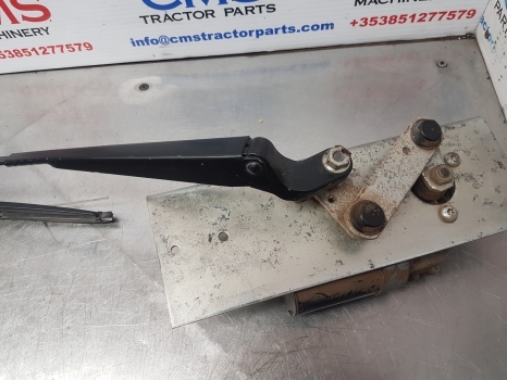 John Deere 6115m, 6m Series, Wipper Motor Assy Al215734, Al207086, Al153660 - Essuie-glace pour Tracteur agricole: photos 5 John Deere 6115m, 6m Series, Wipper Motor Assy Al215734, Al207086, Al153660 - Essuie-glace pour Tracteur agricole: photos 5