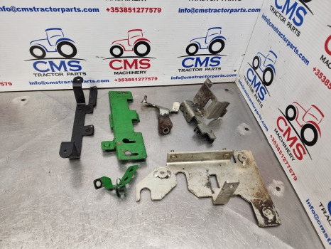 John Deere 6145r, 6r Series, Hydraulic Assorted Brackets Al218604 - Hydraulique: photos 1 John Deere 6145r, 6r Series, Hydraulic Assorted Brackets Al218604 - Hydraulique: photos 1