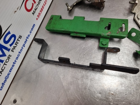 John Deere 6145r, 6r Series, Hydraulic Assorted Brackets Al218604 - Hydraulique: photos 4 John Deere 6145r, 6r Series, Hydraulic Assorted Brackets Al218604 - Hydraulique: photos 4