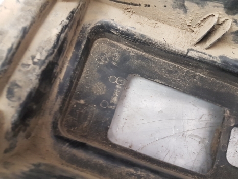 John Deere 6200, 6400 Cab Air Filter Box Lhs Al153005, Al158543, L75608 - Filtre de salon pour Tracteur agricole: photos 5 John Deere 6200, 6400 Cab Air Filter Box Lhs Al153005, Al158543, L75608 - Filtre de salon pour Tracteur agricole: photos 5