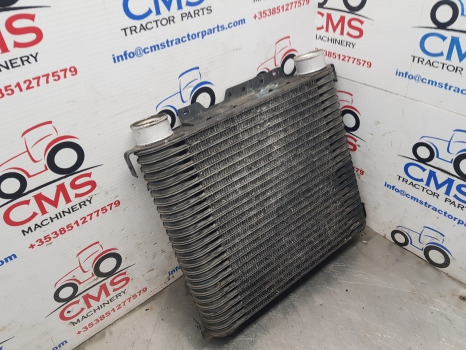 Kubota M5092 Intercooler - Système d'admission d'air: photos 3 Kubota M5092 Intercooler - Système d'admission d'air: photos 3