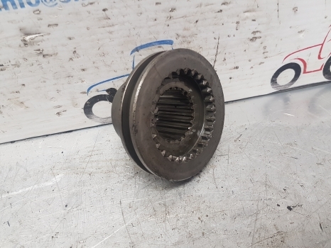 Lamborghini 1106, 1306 Same Laser 100, 110 Transmission Fwd Sleeve 0.202.3821.0 - Transmission pour Tracteur agricole: photos 3 Lamborghini 1106, 1306 Same Laser 100, 110 Transmission Fwd Sleeve 0.202.3821.0 - Transmission pour Tracteur agricole: photos 3
