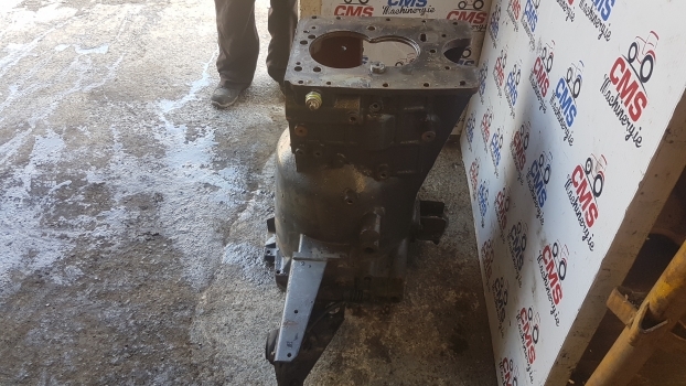 Landini Mythos Series 115 Transmision Gearbox Housing 3656400m2 - Boîte de vitesse et pièces pour Tracteur agricole: photos 2 Landini Mythos Series 115 Transmision Gearbox Housing 3656400m2 - Boîte de vitesse et pièces pour Tracteur agricole: photos 2