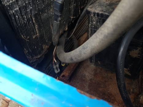 Landini Vision, Mythos Series Mythos 100 Hydraulic Oil Cooler 3656682m92 - Radiateur pour Tracteur agricole: photos 1 Landini Vision, Mythos Series Mythos 100 Hydraulic Oil Cooler 3656682m92 - Radiateur pour Tracteur agricole: photos 1
