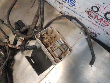 Manitou Mlt735-120 Lsu Wiring Loom Parts Engine Wiring Loom, Fuse Box - Câble/ Fil: photos 2 Manitou Mlt735-120 Lsu Wiring Loom Parts Engine Wiring Loom, Fuse Box - Câble/ Fil: photos 2