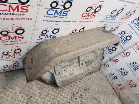 Massey Ferguson 135 Mudguard Rhs 1884878m91 - Aile pour Machine agricole: photos 3 Massey Ferguson 135 Mudguard Rhs 1884878m91 - Aile pour Machine agricole: photos 3