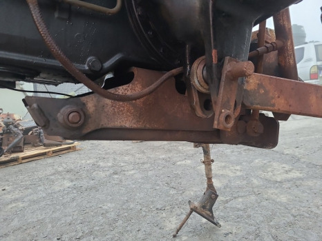Massey Ferguson 4255 Pick Up Hitch For Parts - Frame/ Châssis pour Machine agricole: photos 4 Massey Ferguson 4255 Pick Up Hitch For Parts - Frame/ Châssis pour Machine agricole: photos 4