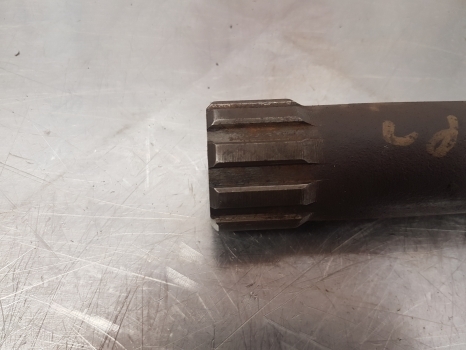 Massey Ferguson 50,135,150, 235, 595, 275, 290 Rear Pto Drive Shaft 886366m91 - Demi arbre pour Tracteur agricole: photos 2 Massey Ferguson 50,135,150, 235, 595, 275, 290 Rear Pto Drive Shaft 886366m91 - Demi arbre pour Tracteur agricole: photos 2