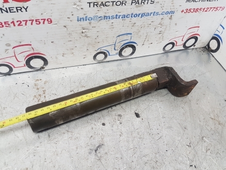 Massey Ferguson 50 Hx Front Axle Pin - Essieu avant pour Tractopelle: photos 5 Massey Ferguson 50 Hx Front Axle Pin - Essieu avant pour Tractopelle: photos 5