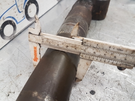 Massey Ferguson 50 Hx Front Axle Pin - Essieu avant pour Tractopelle: photos 3 Massey Ferguson 50 Hx Front Axle Pin - Essieu avant pour Tractopelle: photos 3