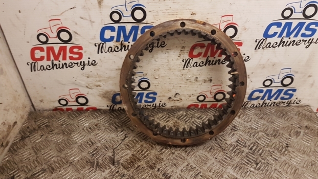 Massey Ferguson 50 Hx Rear Axle Ring Gear. Please Check By The Photos. - Essieu arrière pour Tractopelle: photos 1 Massey Ferguson 50 Hx Rear Axle Ring Gear. Please Check By The Photos. - Essieu arrière pour Tractopelle: photos 1