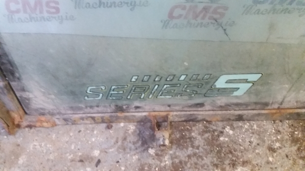 Massey Ferguson 50 Hx S Cab Rear Window Left Assembly - Fenêtre et pièces pour Tractopelle: photos 2 Massey Ferguson 50 Hx S Cab Rear Window Left Assembly - Fenêtre et pièces pour Tractopelle: photos 2