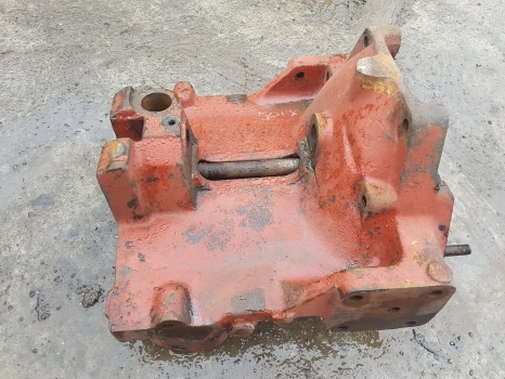 Massey Ferguson 50b, 100, 200, 300, 500 Series Front Axle Casting 1684290m1 - Moyeu pour Tractopelle: photos 4 Massey Ferguson 50b, 100, 200, 300, 500 Series Front Axle Casting 1684290m1 - Moyeu pour Tractopelle: photos 4