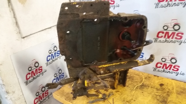 Massey Ferguson 50b Transmission Control Shift Cover Plate Assembly 881610m1 - Levier de vitesse pour Tracteur agricole: photos 4 Massey Ferguson 50b Transmission Control Shift Cover Plate Assembly 881610m1 - Levier de vitesse pour Tracteur agricole: photos 4