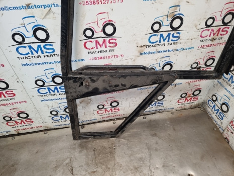 Massey Ferguson 50hx, 60hx, Cab Door Frame Lhs Bent 50hxdoor - Portière et pièces: photos 4 Massey Ferguson 50hx, 60hx, Cab Door Frame Lhs Bent 50hxdoor - Portière et pièces: photos 4