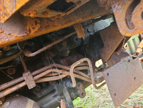 Massey Ferguson 5450 Transmission assorted parts 4302981h1, 4308227h1 - Transmission pour Machine agricole: photos 2 Massey Ferguson 5450 Transmission assorted parts 4302981h1, 4308227h1 - Transmission pour Machine agricole: photos 2