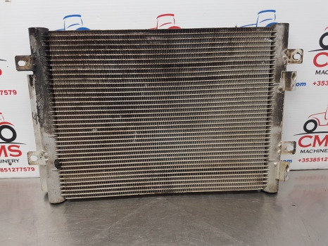 Massey Ferguson 5609, 5610, 5612, 5613 Condenser 4355575m2, 4387481m92 - Radiateur: photos 2 Massey Ferguson 5609, 5610, 5612, 5613 Condenser 4355575m2, 4387481m92 - Radiateur: photos 2