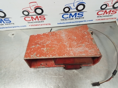 Massey Ferguson 575, 565, 590 Light Housing Right 2525778k1 - Lumière/ Éclairage pour Tracteur agricole: photos 3 Massey Ferguson 575, 565, 590 Light Housing Right 2525778k1 - Lumière/ Éclairage pour Tracteur agricole: photos 3