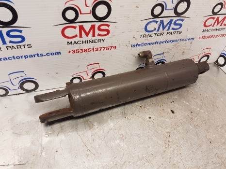 Massey Ferguson 6100, 6200 Ser. 6160 Hydraulic Lift Assistor Cylinder 3617433m91 - Vérin hydraulique pour Tracteur agricole: photos 2 Massey Ferguson 6100, 6200 Ser. 6160 Hydraulic Lift Assistor Cylinder 3617433m91 - Vérin hydraulique pour Tracteur agricole: photos 2