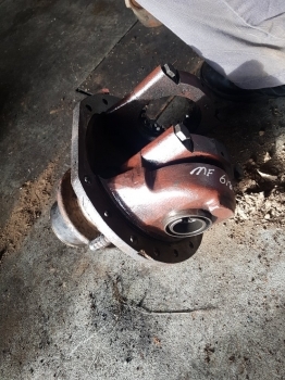 Massey Ferguson 6180 Front Differential Housing 3427467r3, Ag125, 3764005m91 - Différentiel pour Tracteur agricole: photos 5 Massey Ferguson 6180 Front Differential Housing 3427467r3, Ag125, 3764005m91 - Différentiel pour Tracteur agricole: photos 5
