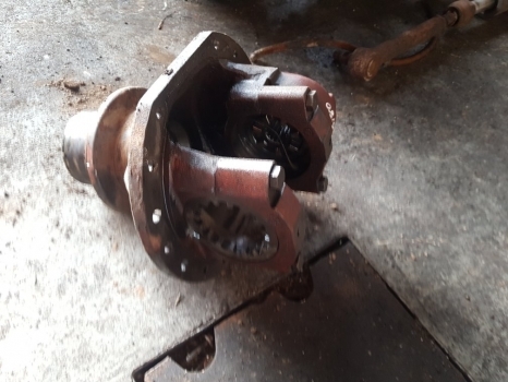 Massey Ferguson 6180 Front Differential Housing 3427467r3, Ag125, 3764005m91 - Différentiel pour Tracteur agricole: photos 4 Massey Ferguson 6180 Front Differential Housing 3427467r3, Ag125, 3764005m91 - Différentiel pour Tracteur agricole: photos 4