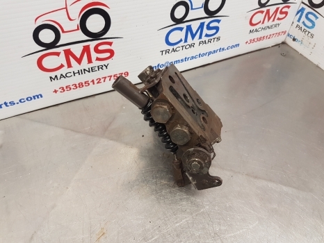 Massey Ferguson 675, 399, 372n, 375, 4225, 4255 Hydraulic Valve Assy 1679099m95 - Valve hydraulique pour Tracteur agricole: photos 4 Massey Ferguson 675, 399, 372n, 375, 4225, 4255 Hydraulic Valve Assy 1679099m95 - Valve hydraulique pour Tracteur agricole: photos 4