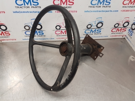 Massey Ferguson 698t, 675, 690, 1004 Steering Wheel And Column 674232m1 - Volant pour Tracteur agricole: photos 1 Massey Ferguson 698t, 675, 690, 1004 Steering Wheel And Column 674232m1 - Volant pour Tracteur agricole: photos 1